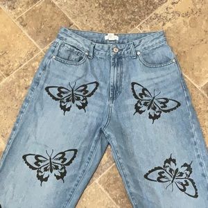 Light wash Butterfly baggy jeans